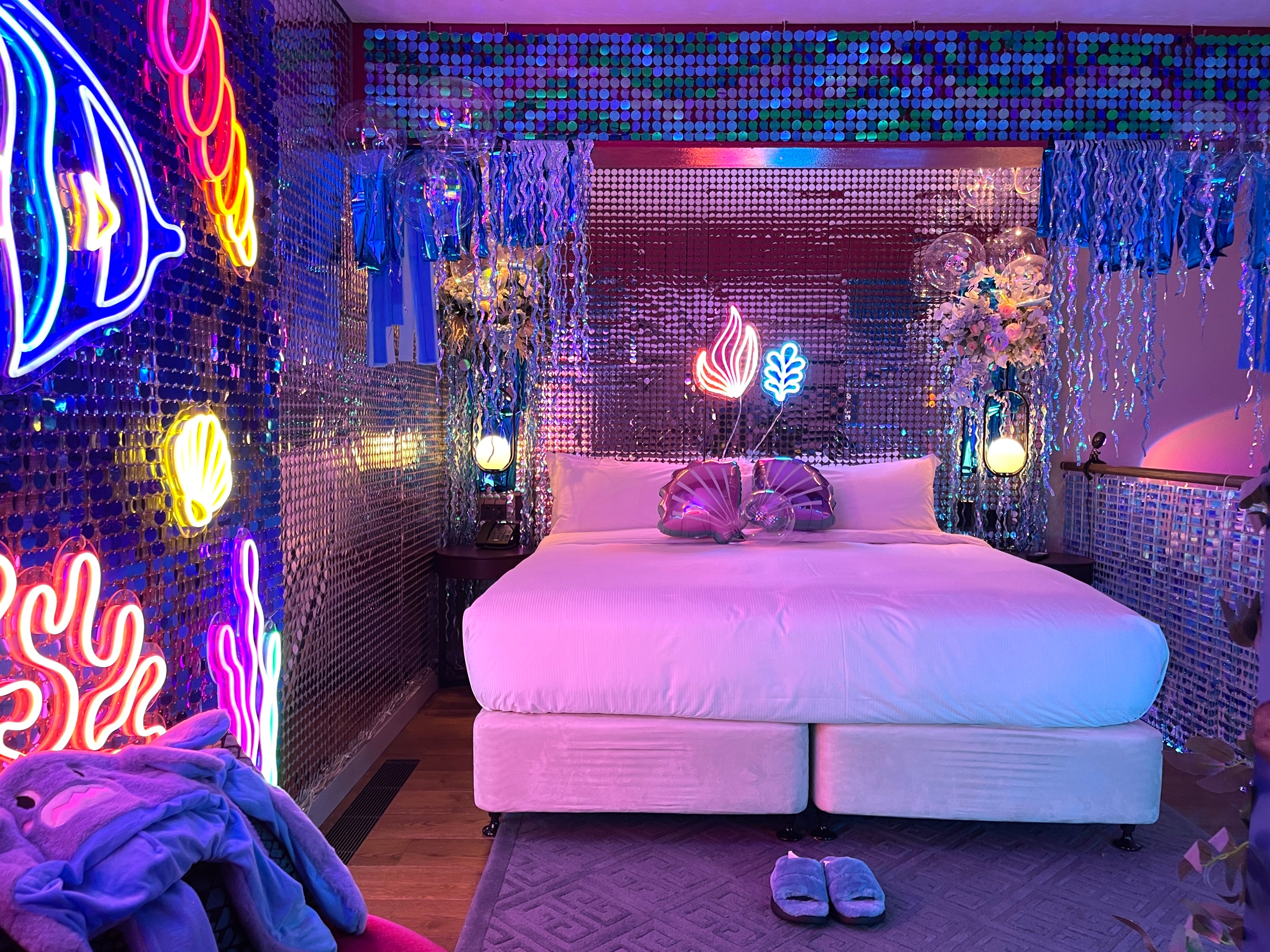 Cairns Hilton Sea-themed hotel suite