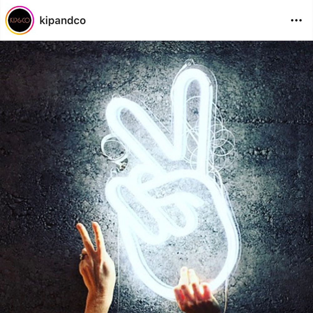 Peace Hand Mini